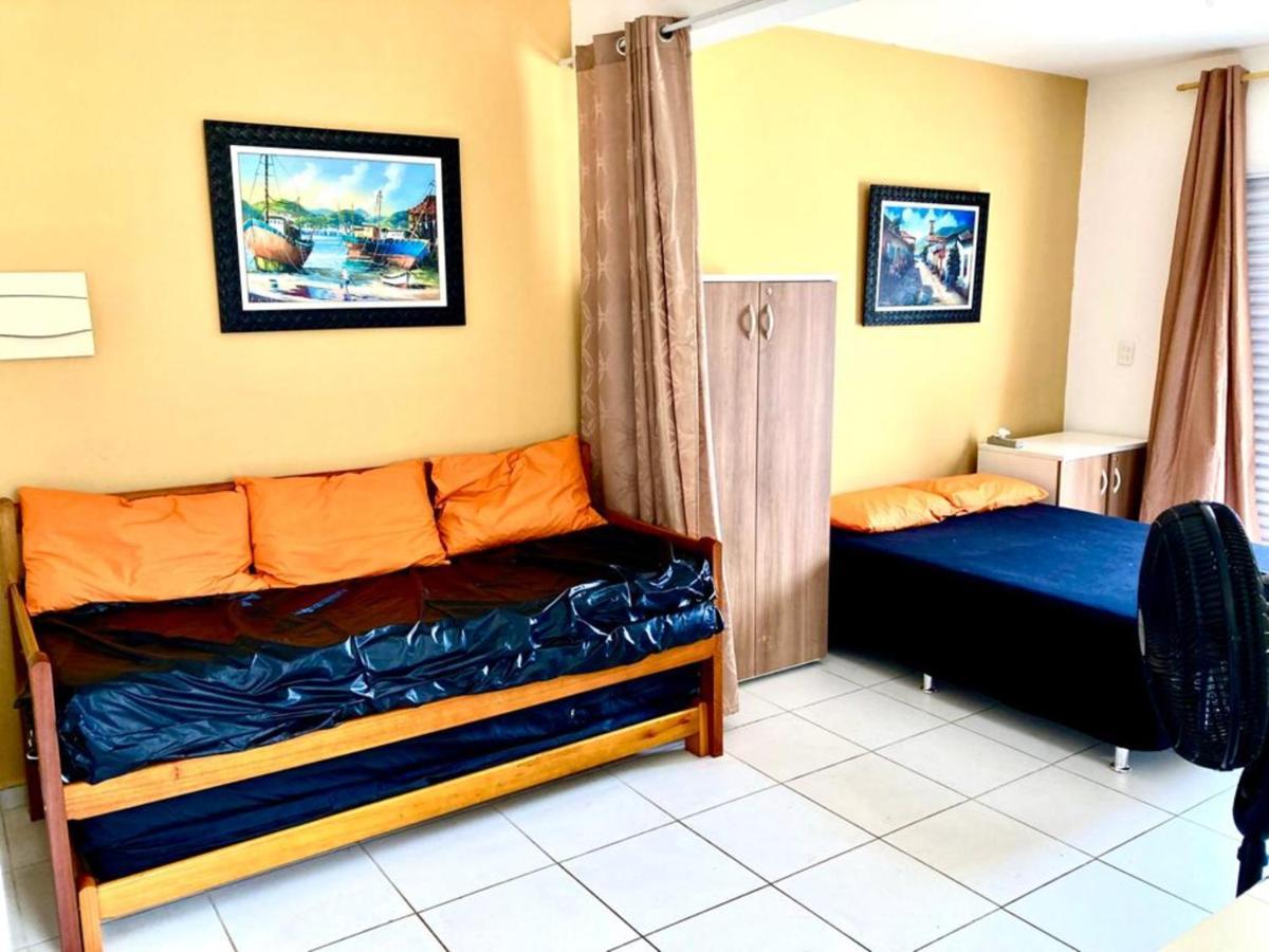 Apartamento Studio Em Predio De Frente Ao Mar Massaguacu Caraguatatuba Dış mekan fotoğraf